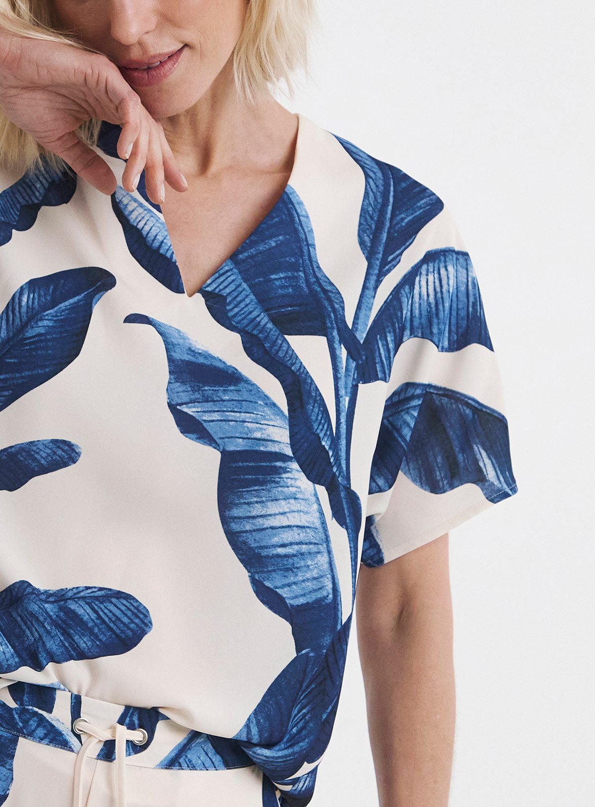 JD WILLIAMS Palm Print V Neck Tunic Top 26 - Image 4 thumbnail